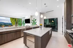 16167 Royal Oak Rd, Encino, CA 91436 - Photo 11