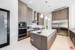 16167 Royal Oak Rd, Encino, CA 91436 - Photo 11