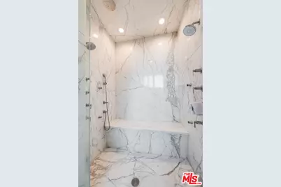 16167 Royal Oak Rd, Encino, CA 91436 - Photo 19