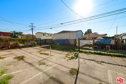 732 W 76th St, Los Angeles, CA 90044 - Photo 5