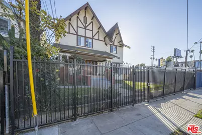 2982 W 15th St, Los Angeles, CA 90006 - Photo 3