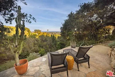 1022 Garcia Rd, Santa Barbara, CA 93103 - Photo 25