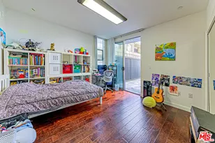 332 S Oxford Ave, Los Angeles, CA 90020 - Photo 11