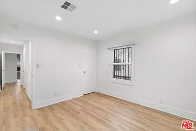 1051 5th Ave, Los Angeles, CA 90019 - Photo 17