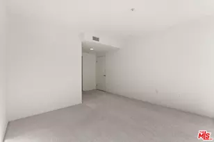 267 S San Pedro St, Los Angeles, CA 90012 - Photo 23