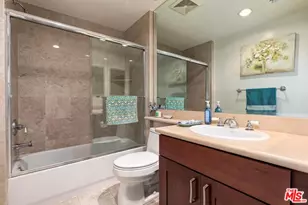 305 Arnaz Dr, Los Angeles, CA 90048 - Photo 21