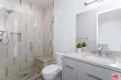 3728 S Barrington Ave, Los Angeles, CA 90066 - Photo 33