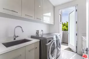 3728 S Barrington Ave, Los Angeles, CA 90066 - Photo 39