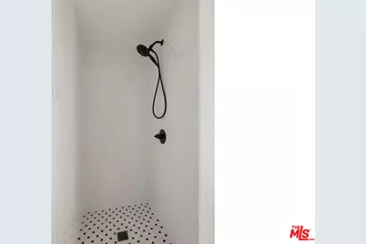 1191 Crenshaw Blvd, Los Angeles, CA 90019 - Photo 15