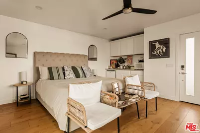 3631 Sunswept Dr, Studio City, CA 91604 - Photo 13