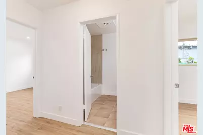 3431 9th Ave, Los Angeles, CA 90018 - Photo 29
