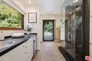 10443 Corfu Ln, Los Angeles, CA 90077 - Photo 27