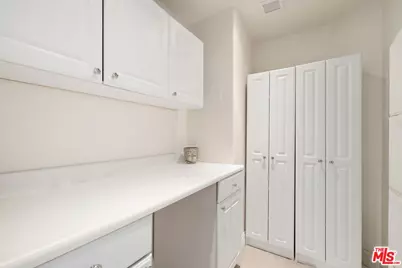 10501 Wilshire Blvd #2201, Los Angeles, CA 90024 - Photo 15