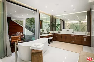 17335 Tramonto Dr, Pacific Palisades, CA 90272 - Photo 21
