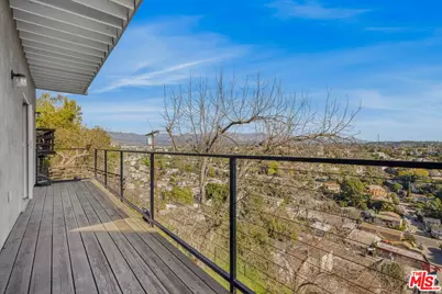 2226 Ronda Vista Dr, Los Angeles, CA 90027 - Photo 37