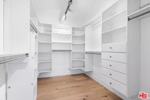 2226 Ronda Vista Dr, Los Angeles, CA 90027 - Photo 19