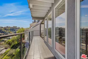 2226 Ronda Vista Dr, Los Angeles, CA 90027 - Photo 35