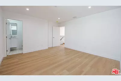 1636 Longwood Ave, Los Angeles, CA 90019 - Photo 73