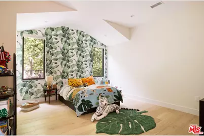 19739 Henshaw St, Woodland Hills, CA 91364 - Photo 29