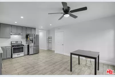 5903 Bonsallo Ave, Los Angeles, CA 90044 - Photo 9