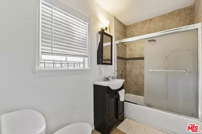 1414 W 54th St, Los Angeles, CA 90062 - Photo 27