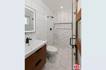 6228 Sale Ave, Woodland Hills, CA 91367 - Photo 27