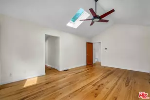 8621 Lookout Mountain Ave, Los Angeles, CA 90046 - Photo 35