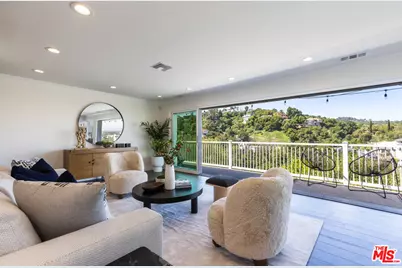 3819 Sunswept Dr, Studio City, CA 91604 - Photo 3