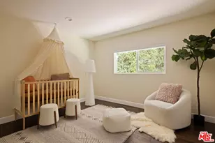 22910 Collins St, Woodland Hills, CA 91367 - Photo 17