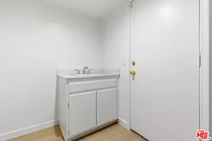 28360 Easton Ln, Santa Clarita, CA 91350 - Photo 31