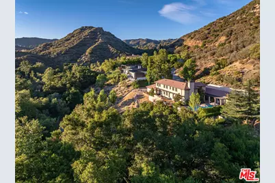 1045 Cold Canyon Rd, Calabasas, CA 91302 - Photo 25