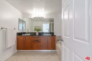 107 N Swall Dr, Los Angeles, CA 90048 - Photo 23