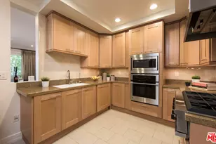 411 N Oakhurst Dr, Beverly Hills, CA 90210 - Photo 11