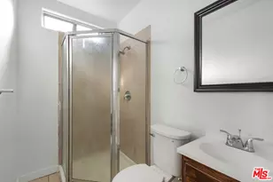 528 W 75th St, Los Angeles, CA 90044 - Photo 15