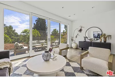 2756 Westshire Dr, Los Angeles, CA 90068 - Photo 15