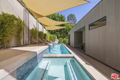 2756 Westshire Dr, Los Angeles, CA 90068 - Photo 37