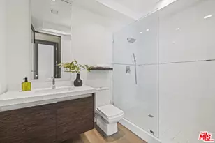 2756 Westshire Dr, Los Angeles, CA 90068 - Photo 33