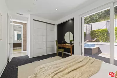 2756 Westshire Dr, Los Angeles, CA 90068 - Photo 29
