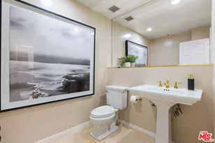 10724 Wilshire Blvd, Los Angeles, CA 90024 - Photo 21