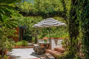 3266 Mandeville Canyon Rd, Los Angeles, CA 90049 - Photo 33