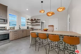 1915 Ocean Front Walk, Venice, CA 90291 - Photo 9