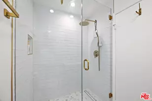 950 N Kings Rd, West Hollywood, CA 90069 - Photo 21