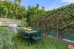 104 N Harper Ave, Los Angeles, CA 90048 - Photo 15