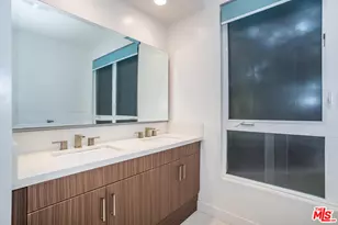 1912 W Liberty Ct, Los Angeles, CA 90026 - Photo 11