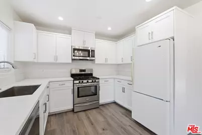 3623 W 105th St, Inglewood, CA 90303 - Photo 11