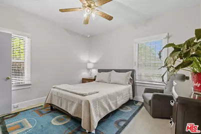 2114 W 28th St, Los Angeles, CA 90018 - Photo 17