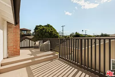 7520 Stewart Ave, Los Angeles, CA 90045 - Photo 19