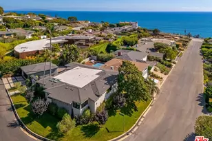 17810 Sabbiadoro Way, Pacific Palisades, CA 90272 - Photo 3