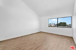 6323 Reseda Blvd, Tarzana, CA 91335 - Photo 13