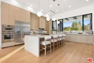 5200 Oakdale Ave, Woodland Hills, CA 91364 - Photo 9